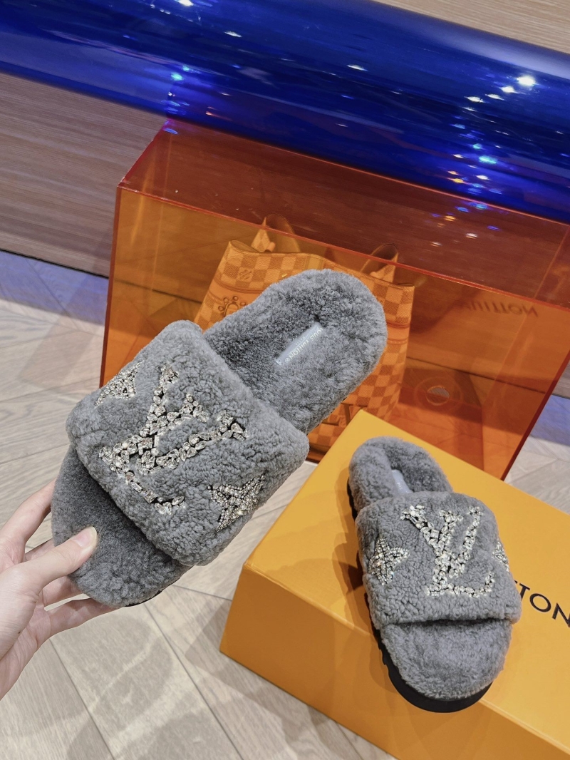 Louis Vuitton Slippers